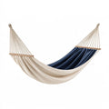 Hamac 300 x 140 cm en tissu bleu marine et beige avec barres en bois pour jardin suspendu